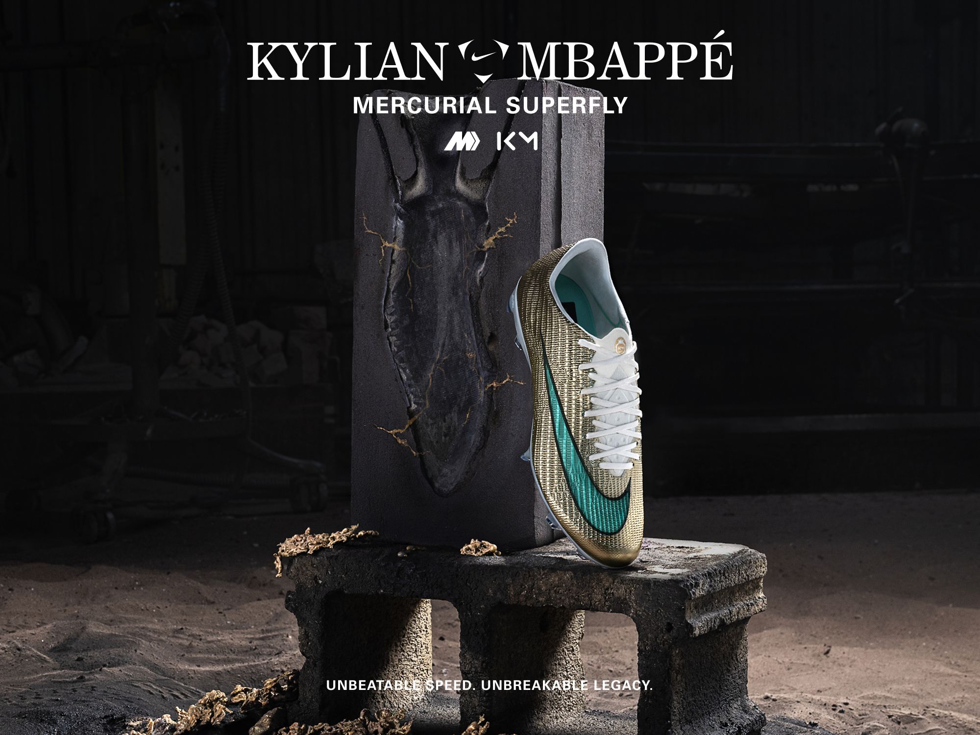 Kylian's golden football boot leaning against a mold with gold cracks.